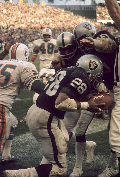 Oakland Raiders vs Miami Dolphins, 1974 AFC Championship John Matuszak, Oakland Raiders Images, Raiders Players, Raiders Nation, Raiders Baby, Oakland Raiders Football, Nfl Raiders, Sports Photo, Nfl Football Players