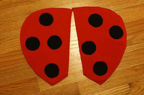 IMG_2211 Easy Wings, Wings Tutorial, Butterfly Bat, Ladybug Wings, Bug Costume, Ladybug Girl, Ladybug Costume, Diy Wings, Quiet Book Patterns