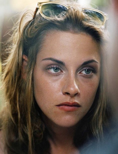 Kristen Stewart Movies, Kristin Stewart, Kristen Stewart Style, Bella Swan, Kristen Stewart, American Actress, On The Road, Celebrity Crush, Pretty Woman