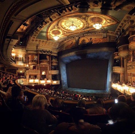 Drury Lane Theatre, Theatre Royal Drury Lane, Bloxburg Theatre, Theatre Exterior, Theatre Ideas, Drury Lane, Theatre Interior, Cinema Theatre, My Fair Lady