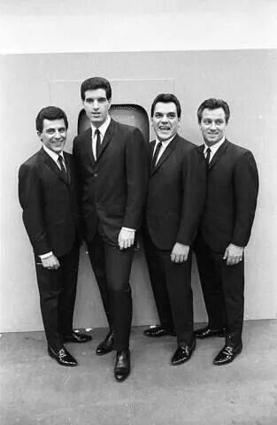 Frankie Bob Nick and Tommy Tommy Devito, Jack Benny, Frankie Valli, Classic Rock And Roll, Jersey Boys, The Four Seasons, Pop Bands, Music Legends, 4 Seasons