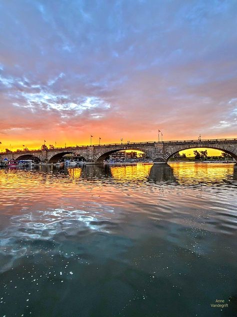 Lake Havasu City, AZ Painted Flask, Lake Pics, Lake Havasu Arizona, Phoenix Arizona Sunset, Lake Havasu City Arizona, Phoenix Sunsets Arizona, Cute Proposal Ideas, Arizona Lakes, Arizona Aesthetic