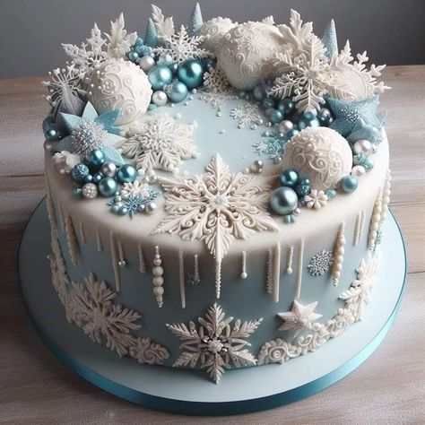 100 Cupcakes, Homemade Christmas Cake, Winter Torte, Winter Wonderland Cake, Christmas Themed Cake, Snowflake Cake, Birthday Cake Decorating Ideas, Snowman Cake, Christmas Cake Designs