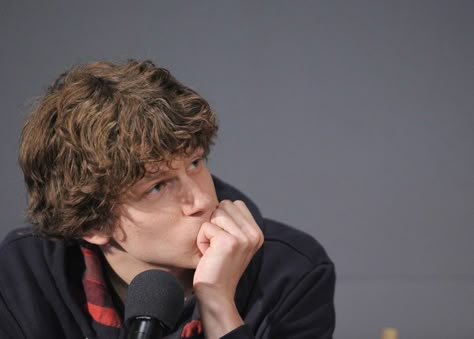 Jesse Eisenberg, Punk Rock Princess, Robert Downey Jr Iron Man, Socially Awkward, Robert Downey Jr, Guys Be Like, Best Actor, Pretty Men, My Crush