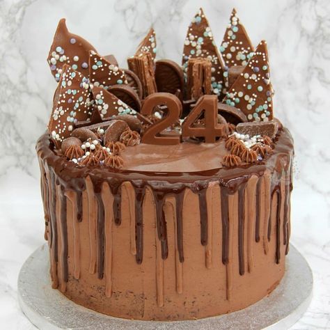 Happy 24th Birthday to Me... 😌🎉🍫 Say Hello to my Chocolate Orange Overload Birthday Cake! ❤️ #janespatisserie 24th Birthday Cake, Happy 24th Birthday, Nursing Cake, Janes Patisserie, Pinterest Cake, Birthday Cake For Him, 24th Birthday, Pink Birthday Cakes, Cake Images