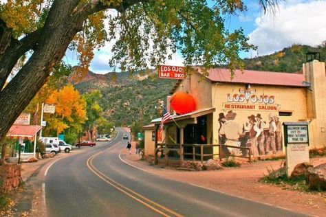 The Best Small Towns to Visit in New Mexico if You're on a Road Trip New Mexico Aesthetic, New Mexico Vacation, New Mexico Road Trip, Travel New Mexico, New Mexico Homes, Mexico Culture, New Mexico Usa, Mexico Resorts, Silver City