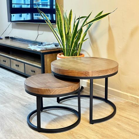 Elevate your living room with our Industrial Pine Wood Round Coffee Table CLASSIC! 🌲✨ Crafted from premium pine timber sourced from New Zealand, this table boasts a 50mm thick tabletop exuding primitive elegance. 🇳🇿🌳 Its robust anti-rust steel base ensures durability and longevity, making it a timeless addition to your home’s interior décor. ⏳🛠 Available in three stunning colors, choose the perfect hue to infuse warmth and charm into your living space. 🌈🏡 Shop now and transform your livin... Coffee Table Classic, Wood Round Coffee Table, Pine Timber, Round Wood Coffee Table, Loft House, Round Coffee Table, Pine Wood, Home Furniture, New Zealand