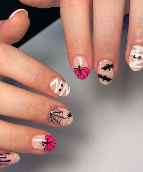 Gel Manicure Halloween, Halloween Gel Nails Designs Short, Halloween Nails Girly, Halloween Biab Nails, Halloween Gel Manicure, Halloween Nails 2023, Short Halloween Nails Gel, Halloween Pedicure Ideas, Halloween Manicure Ideas