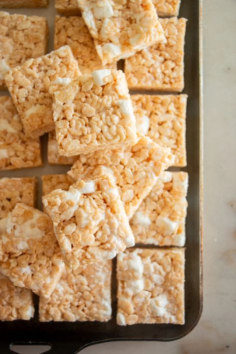 Copycat Starbucks Marshmallow Dream Rice Krispie Marshmallow Dream Bars Starbucks, Copycat Starbucks Rice Krispie Treats, Starbucks Dream Bar Recipe, Jet Puffed Marshmallows, Butter Corn, Copycat Starbucks, Rice Krispies Treats, Marshmallow Creme, Starbucks Copycat