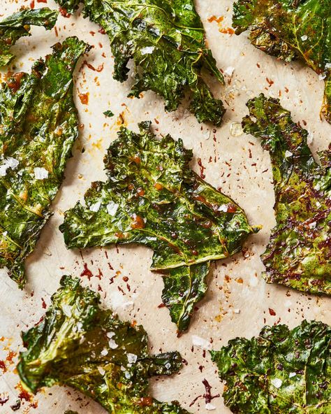 How to Make Kale Chips You Actually Want to Eat | Kitchn Baked Kale Recipes, Roasted Kale, Kale Chips Recipe, How To Make Kale, Dairy Free Appetizers, Kale Chips Baked, Baked Kale, Kale Chip Recipes, Vegetable Snacks