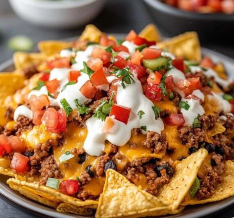 Texas Nights: Copycat Nachos Supreme Recipe - NewsBreak Movie Theater Nachos, Nachos Supreme Recipe, Beef Sausage Recipes, Lemon Raspberry Cheesecake, Nachos Supreme, Homemade Nachos, Meat Lovers Pizza, Nacho Cheese Sauce, Chicken Taquitos