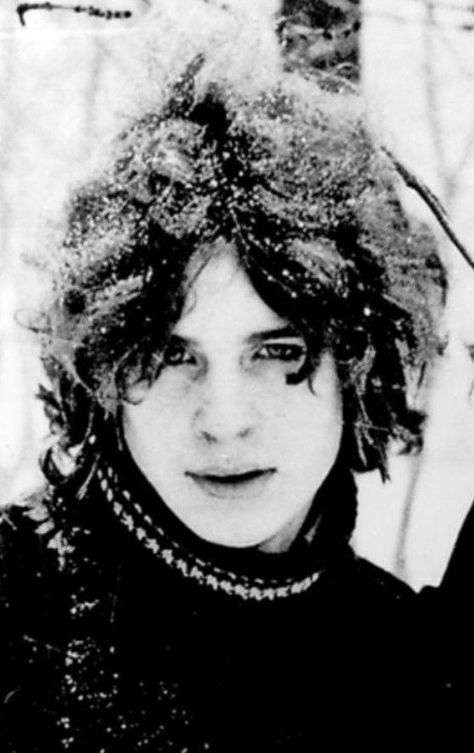 Young Ozzy Osbourne, Ozzy Osbourne 70s, Ozzy Osbourne Young, Ozzy Osbourne Black Sabbath, Band On The Run, Heavy Metal Art, I'm With The Band, Mötley Crüe, Evan Peters