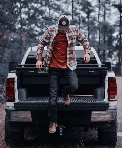 Mens Country Outfits, Country Outfits Men, Casual Flannel Outfits, Country Mens Fashion, Lumberjack Style, Flannel Outfits, Estilo Country, Cowboy Outfits, Mens Fashion Rugged