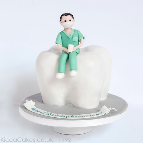 Dentist Cake Design, Dentist Cake Ideas Birthday, Dentist Cake Ideas, Dentist Theme Cake, Dental Cake, Dentist Cake, Doctor Cake, Tooth Cake, Fondant Cake Designs