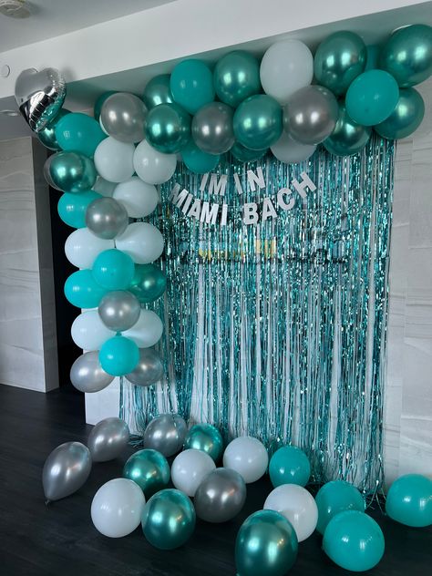 Teal And Silver Birthday Party Ideas, Teal Birthday, Teal Party, Red Birthday Cakes, Gold Birthday Decorations, 18th Birthday Decorations, Happy Birthday Decor, Simple Birthday Decorations, Football Birthday Party