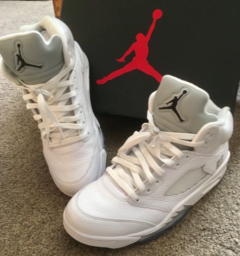 Jordan 5 Outfit Women, Jordan 5s Outfit, Jordan 5s, Jordan V, Pretty Sneakers, Jordan Shoes Retro, Pretty Shoes Sneakers, All Nike Shoes, Shoes Outfit Fashion