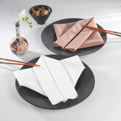 . Fancy Napkin Folding, Table Manners, Napkin Folding, Japanese Restaurant, Table Linen, Table Napkins, Art Table, Beautiful Table, The Master