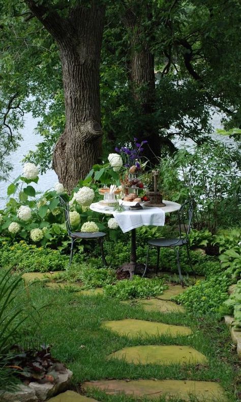 Garden Nook, White Gardens, Garden Stones, Garden Spaces, Outdoor Rooms, Shade Garden, Garden Paths, Dream Garden, A Princess