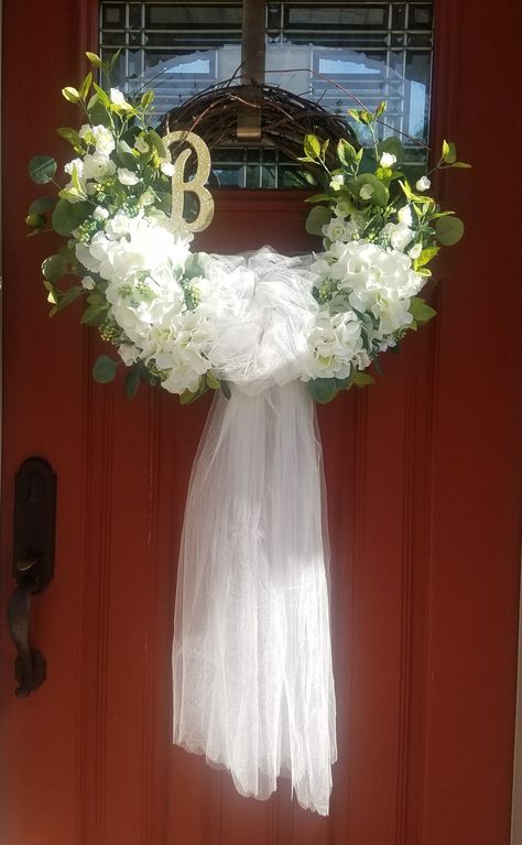 Bride Door Decoration, Wedding Wreath White, Wedding Shower Door Wreath, Wedding Chapel Door Wreaths, Bride Wreath, Bridal Shower Wreaths, White Rose Wedding, Room Door Decorations, Wedding Doors