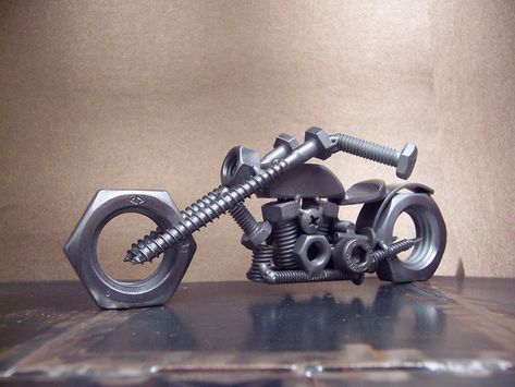 Welding Figures, Welding Animals, Welded Animals, Motorcycle Welding Art, Scrap Metal Motorcycle, Welded Figurines, Welded Dog Sculpture, Junk Metal Art, Welding Crafts