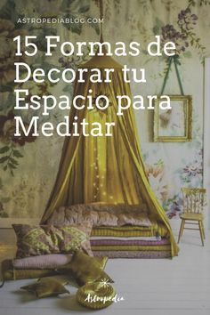 Aunque se necesita muy poco para empezar a meditar en nuestra casa, será mucho más fácil concentrarte y formar el hábito si dedicas un rincón especial a la meditación. En este post te damos quince ideas para decorar un cuarto de meditación. ¡Anímate a practicar! #meditacion #espiritualidad #decoracion Yoga Corner At Home, Yoga Corner, Mandala Decoration, Zen Zone, Yoga Space, Quince Ideas, Namaste Yoga, Yoga Room, Interior Deco