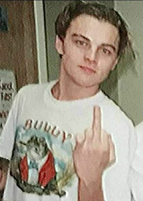 Funny leonardo decaprio Leonardo Dicaprio Funny, Titanic Funny, Leonardo Dicaprio Romeo, Leonardo Dicaprio Meme, Ugly Photos, Leo And Kate, Leonardo Dicaprio 90s, Young Leonardo Dicaprio, Leo Dicaprio