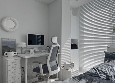 insta: @kwakeokbae Futuristic Room Aesthetic, White Room Decor Bedroom, Bilik Lelaki, Room Reference, Small Room Design Bedroom, White Room Decor, Study Room Decor, Small Room Design, Redecorate Bedroom