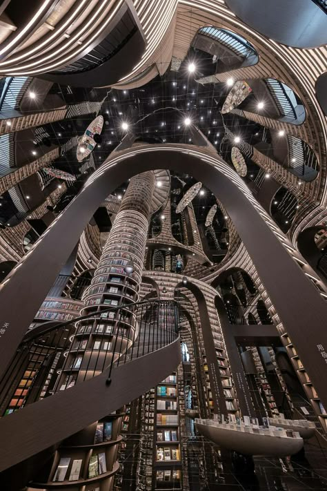 Zhongshuge Bookstore In Chengdu, China Thorncrown Chapel, Architecture Cool, Cursed Memes, Mirror Ceiling, Spiral Staircases, Victorian Townhouse, Dream Library, Beautiful Library, Library Aesthetic