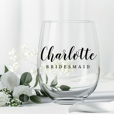 Bridesmaid name cute script stemless wine glass Unique Bridesmaid Gifts, Cheap Bridesmaid Gifts, Will You Be My Bridesmaid Gifts, Bridesmaid Gifts Unique, Pink Business Card, Square Business Cards, Condolence Card, Mini Business Card, Jewelry Display Cards