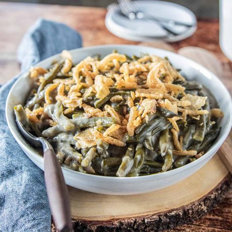 Crockpot Green Bean Casserole (Fresh Green Beans) Low Carb Green Bean Casserole, Cheesy Green Beans, Crockpot Green Beans, Green Bean Casserole Crock Pot, Cheesy Green Bean Casserole, Keto Side Dish, Casserole Side Dishes, Veggie Ideas, Low Carb Food List