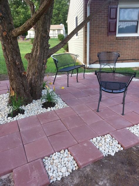 Outdoor Sitting Area Under Tree, Under Tree Patio Ideas, Tree In Middle Of Patio, Paver Patio Around Tree, Under Tree Seating Area Ideas, Under Tree Sitting Area, Front Yard Sitting Area Ideas Diy, Paver Sitting Area, Patio Under Tree