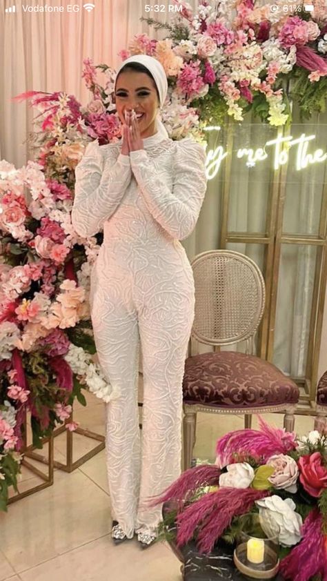 Hijabi Soiree Jumpsuit, Engagement Jumpsuit Hijab, White Jumpsuit Hijab, Hijab Jumpsuit Party, Soiree Jumpsuits For Hijab, Soiree Jumpsuits, Jumpsuit Soiree, Jumpsuit Elegant Wedding, Beautiful Dresses Princesses