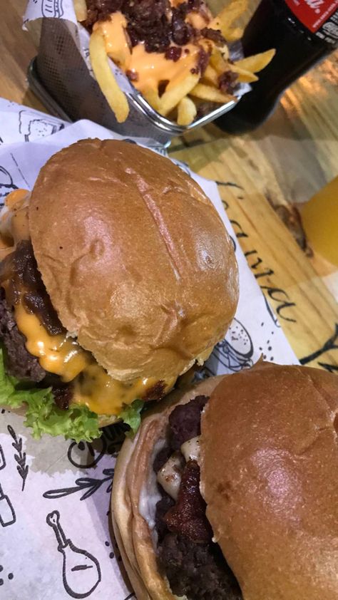 Food, burger, hamburger, gourmet, meat, cheese, cheddar, french fries, bacon, Instagram, story, stories, fake Hamburger Story, Hamburger Gourmet, Gourmet Meat, Cheese Cheddar, Food Burger, Food Story, Dinner Meals, Fake Story, French Fries