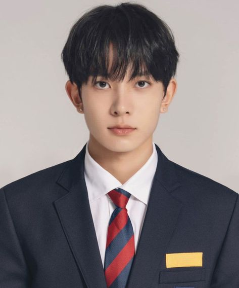 1x1 Picture Formal, Formal Id Picture, Artist Aesthetic, Savage Kids, Yearbook, Boyfriend Pictures, High School, Wattpad