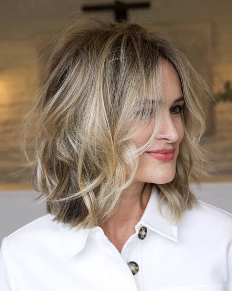 Haircut For Square Face, Medium Bob Haircut, Great Haircuts, Choppy Bob Hairstyles, Long Bob Haircuts, Hair Color Light Brown, Lob Haircut, Haircut Inspiration, Square Face