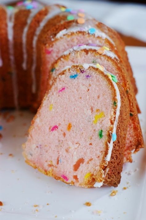 Pretty-in-pink Funfetti Pound Cake gets its beautiful color from sanding sugar sprinkles instead of food coloring, and then gets even prettier with confetti sprinkles folded in the batter. Pastel Desserts, Biscuits Graham, Southern Desserts, Easter Desserts Recipes, Funfetti Cake, Coffee Cakes, S'mores, Pound Cake Recipes, Easter Dessert