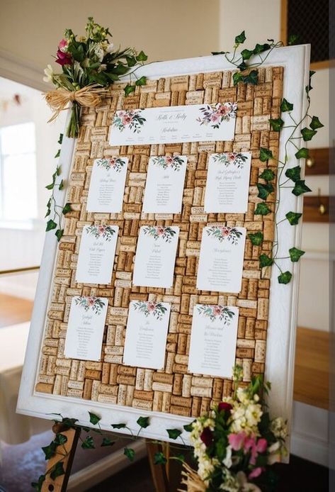 Cork Seating Chart Wedding, Wedding Sitting Plan, Wedding Table Plan Ideas, Table Plan Ideas, Table Plan Wedding, Wine Cork Wedding, Cork Table, Cork Wedding, Diy Cork