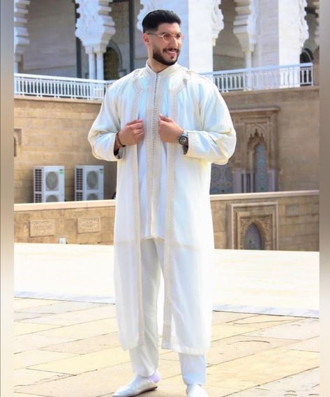 Islamic Outfits Men, Moroccan Men, Nikkah Outfit, Outfit Muslim, Nikah Outfit, Moroccan Bride, Men's Wedding Outfit, Moroccan Clothing, Traditional Suit