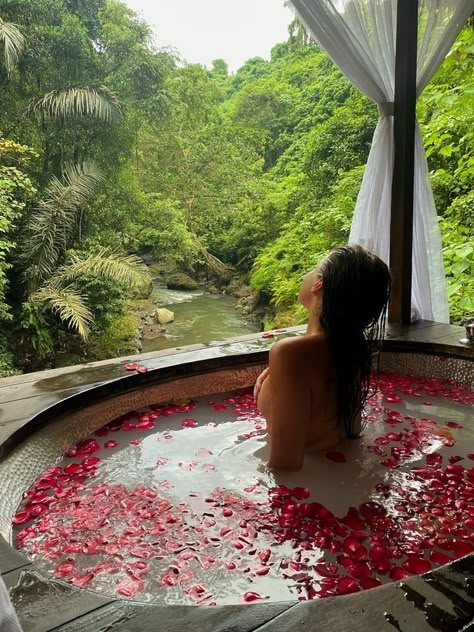 Fiona Barron, Bath Aesthetic, Flower Bath, Vacation Mood, Rich Girl Lifestyle, Vacation Vibes, Luxury Lifestyle Dreams, Soft Life, Girl Lifestyle