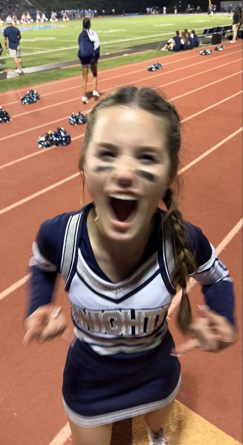 Ryen Trevarrow, Punk 57, Cheer Photography, Varsity Cheer, School Cheerleading, Cheerleading Photos, Cute Cheer Pictures, High School Cheer, Cheers Photo