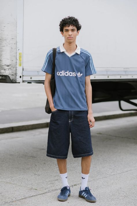 They Are Wearing: Milan Fashion Week Men's Spring 2025 Street Style Photos [PHOTOS] Adidas Street Style, Men Street Outfit, Milan Outfits, Sport Street Style, Milan Fashion Week Men, Sport Style Men, Street Wear Outfits, Street Style Photos, Summer Street