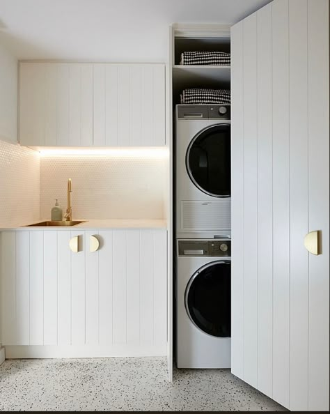 Laundry Gym Combo, Scullery Laundry Combined, Organic Laundry Room, Laundry Room Accent Wall, Laundry Renovation Ideas, Laundry Room Decorations, Organizing Laundry Room, Remodel Laundry Room, Laundry Room Organizing