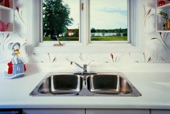 How to Refinish an Old Stainless Steel Kitchen Sink Kitchen Sink Remodel, Cleaning Stainless Steel Appliances, Kitchen Sink Diy, Kitchen Sink Organization, Clean Kitchen Sink, Stainless Steel Kitchen Utensils, Kitchen Sink Stainless Steel, Stainless Steel Sink, Clean Sink