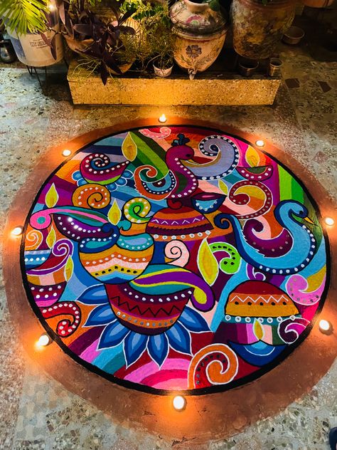 Rangoli Asethic, Mandala Rangoli Designs Latest, Rangoli Designs Competition, Rangoli Mandala Designs, Aesthetic Rangoli Ideas, Ganpati Rangoli Ideas, Colourful Rangoli Designs Diwali, Rangoli Painting On Floor, Mandala Rangoli Designs Diwali