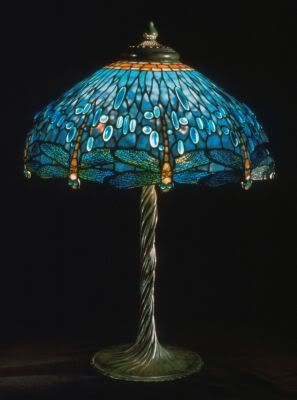 Tiffany Vitray, Lampe Art Deco, Tiffany Lighting, Tiffany Style Lamp, Tiffany Lamp, Tiffany Art, Lampshade Designs, Blue Lamp, Tiffany Stained Glass