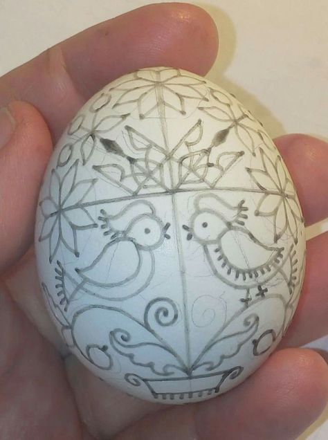 Ukranian Easter Eggs, Pysanky Eggs Pattern Ideas, Easter Egg Designs Patterns, Ukrainian Easter Eggs Patterns, Egg Artwork, Pysanky Eggs Pattern, Polish Easter, Ukrainian Eggs, Egg Pattern