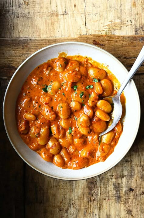 Beans With Tomato Sauce, Nduja Recipe Dishes, Summer Bean Recipes, Baked Beans In Crockpot, Baked Beans In Tomato Sauce Recipes, Tomato Butter Beans, Saucy Beans, Italian Butter Beans Recipe, Spicy Beans Recipe