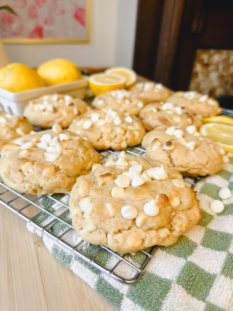 The Best Ever Levain Copycat Lemon White Chocolate Chip Cookies - Munchies By Mallory White Lily Chocolate Chip Cookies, Levain Cookies And Cream, Lemon Chips Recipes, Lemon Cookies With White Chocolate Chips, Levin Cookie Recipe, Levain Copycat Cookies, Levain Lemon Cookies, Levain Lemon Cookie Recipe, Gourmet Lemon Cookies