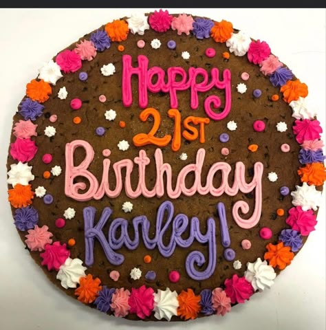 Cookie Cake For Birthday, 16th Birthday Cookie Cake, Happy Birthday Cookie Cake Designs, Decorated Cookie Cake Birthday, 21st Birthday Cookie Cake, Cookie Cake Aesthetic, Cookie Cake Decorating Ideas Birthdays, Birthday Cookie Cake Designs, Simple Cookie Cake Designs