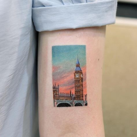 Big Ben Tattoo, London Bigben, Korea Tattoo, Circular Tattoo, Sunset Tattoos, M Tattoos, Circle Tattoos, Coffee Tattoos, Clever Tattoos